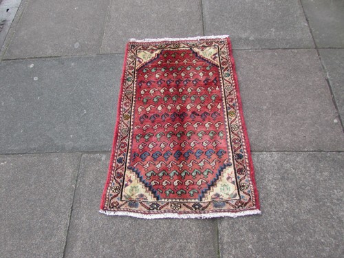 VINTAGE MAIN FABRIQUÉ Traditionnel Oriental Laine Red Rose Grand Tapis 187x117cm EUR 309,49