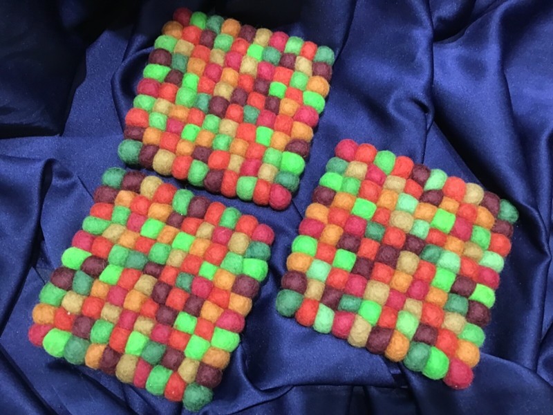 3 WOOL FELT BALL hot mats TRIVETS handcrafted NEVER USED! new! EXCELLENT!
