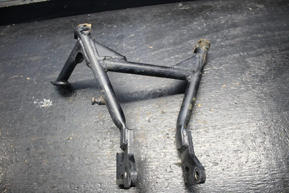 13-18 HONDA CB500F CB500 SOPORTE CENTRAL PRINCIPAL 14 15 16 17 Foto 2 de 4