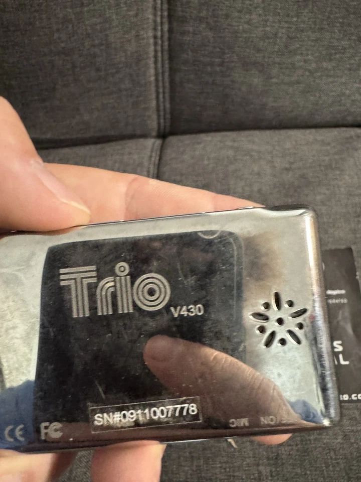 "Reproductor multimedia portátil Mach Speed Trio V430 de 4 GB 3,0"" pantalla LCD a color funciona" Foto 2 de 4