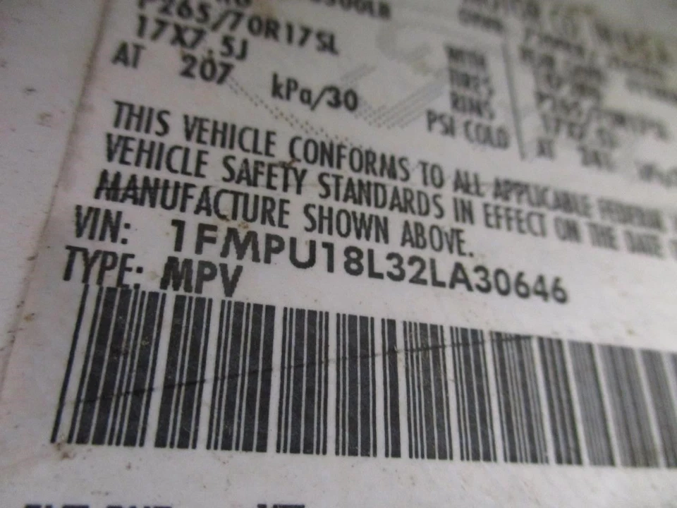 Fuse Box Engine Fits 00-02 EXPEDITION 1693509 - Image 4 of 4