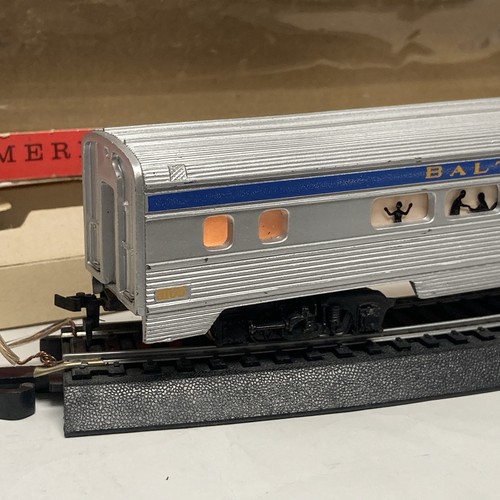 Tyco Mantua HO Baltimore & Ohio Streamlined Coach Lighted Passenger Car - Picture 2 of 19