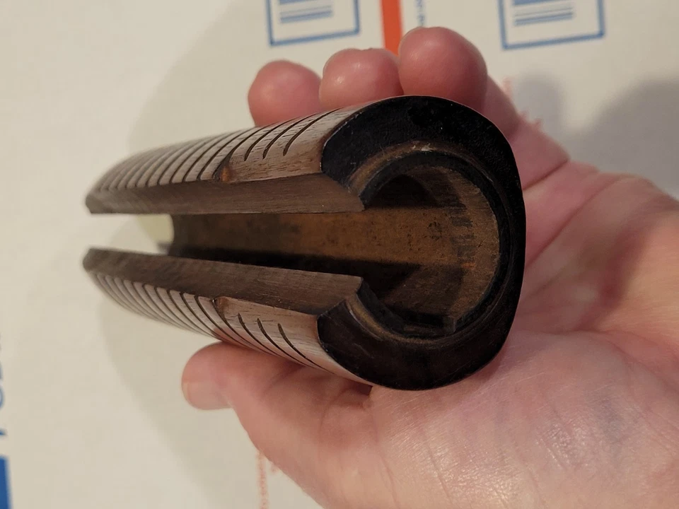 Winchester Modelo 42 Guardabarros de Fábrica, 14 Ranuras, Hermoso y Original  Foto 4 de 4