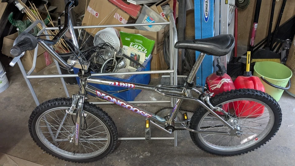 Villano Mangosta 1997 completo Foto 2 de 4