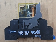 IDEC Corporation RJ1S-05B 12A 250V