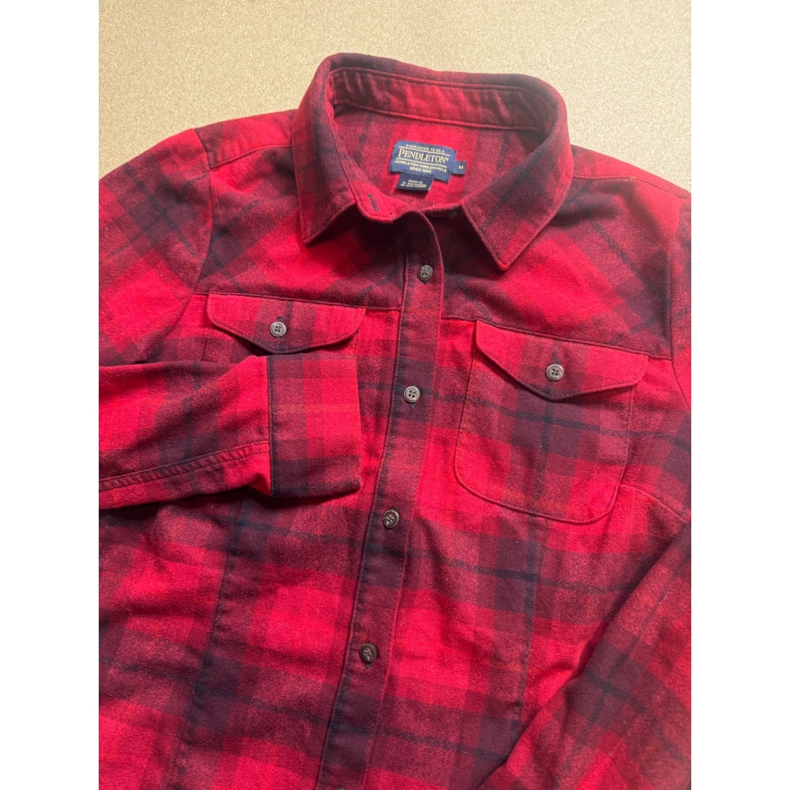 Pendleton Men's Red Plaid Wool Blend Long Sleeve Button Down Shirt Size M