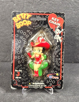 BRAND NEW VINTAGE 2004 ''COWGIRL BETTY'' BOOP SITTING ON A CACTUS KEYCHAIN
