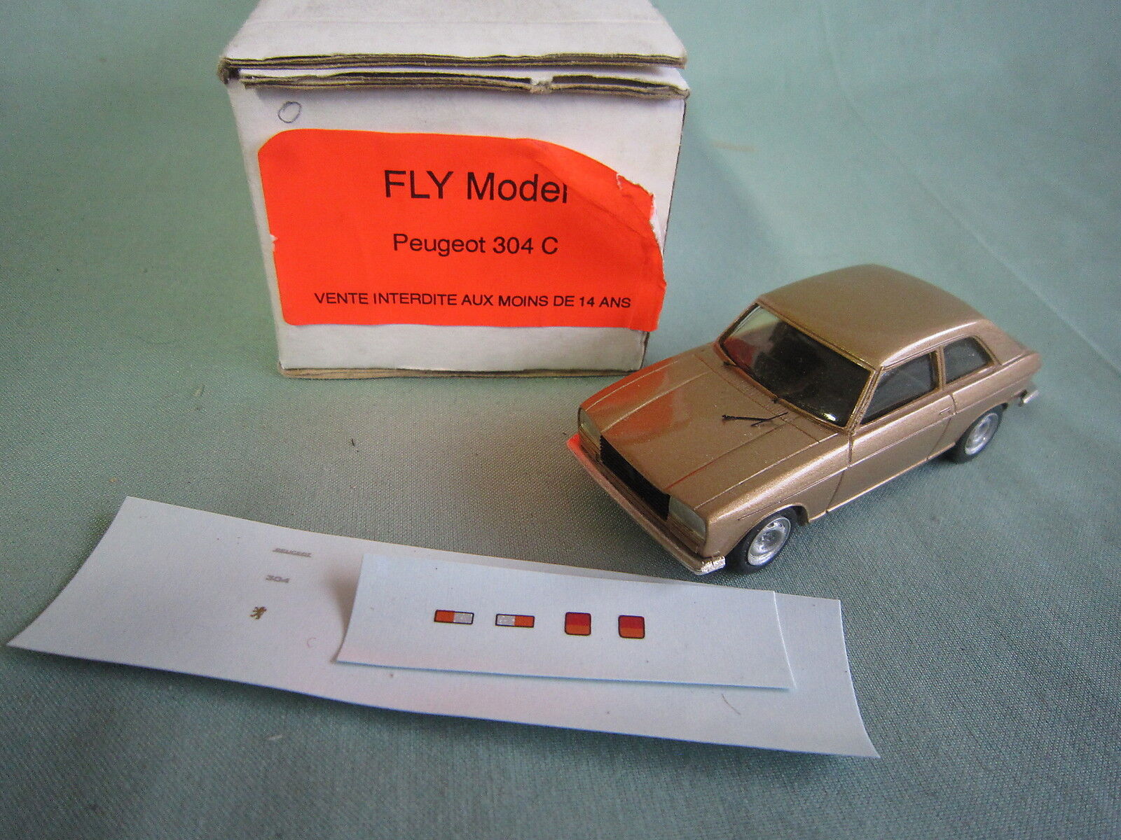 ABxxx FLY PEUGEOT 304 COUPE COULEUR OR RESINE FABRICATION Année 80 NEUF 1 43 ABxxx FLY PEUGEOT 304 COUPE COULEUR OR RESINE FABRICATION Année 80 NEUF 1 43