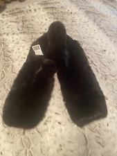 Women's Faux Fur Pull-Through Scarf Very Soft Plush Suede Keyhole Scarf