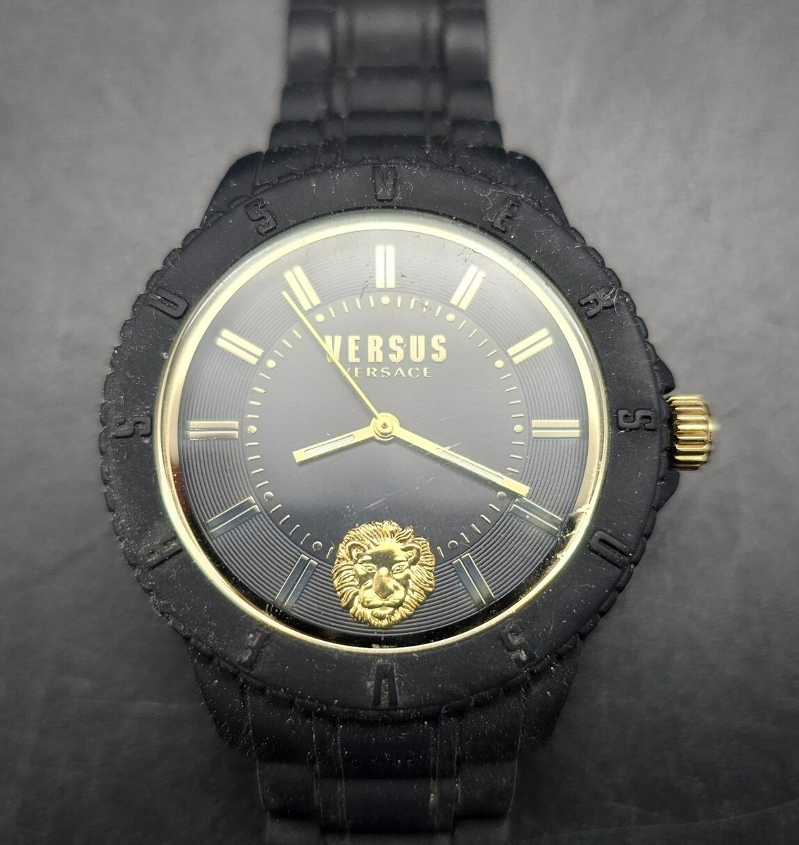 VERSUS VERSACE ライオンヘッド シリコン ウォッチ ユニセックス Versus Versace Black Gold Lion Silicone Watch | eBay