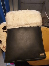 KARLIE Hundebett / Katzenbett schwarz, Kunstleder mit Plüsch, neu, Anschauen !!!