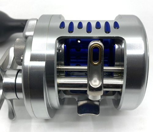 Shimano CALCUTTA CONQUEST 300 Type J Right Baitcasting Reel w/Box "Excellent+++" - Picture 16 of 24