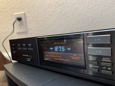 Sansui T-900 Quartz PLL Synthesizer Tuner - tested working