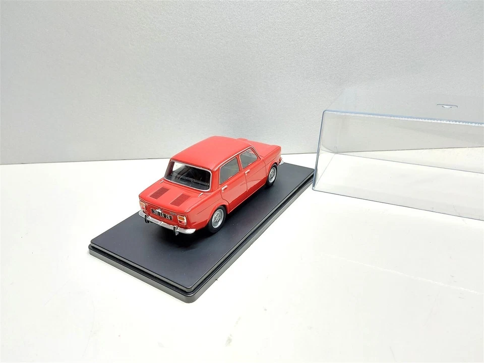 Simca 1000 LS Rosso del 1976 - 1/24 Auto Vintage Centauria - Immagine 2 di 3