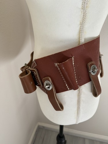 Nicholas Tool Belt USA-Leather w/Clips & Pouches-42” - Picture 4 of 9