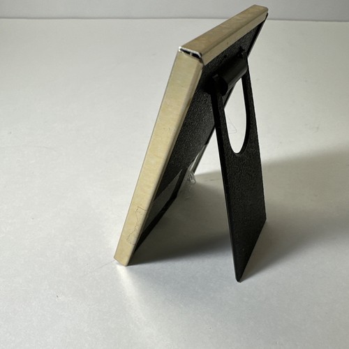 Mini Photo Frame For 2”x3” Photo Brushed Brass Oval Portrait Opening - Picture 3 of 4