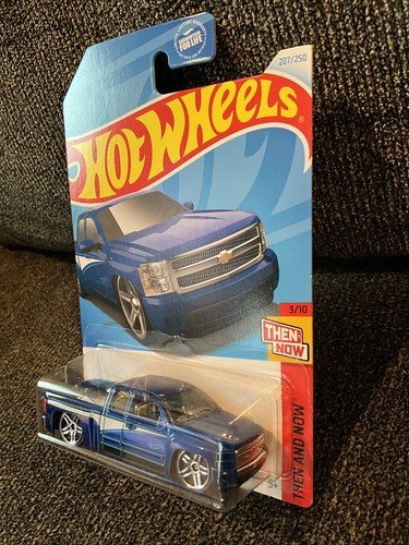Hot Wheels Then And Now Chevy Silverado und '83 Chevy Silverado (2 Stück) - Bild 8 von 9
