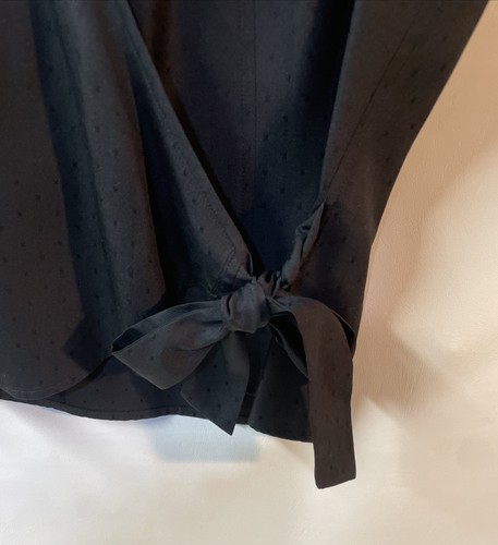 Top Kate Hill senza maniche 100% seta Come Across con cravatta nero donna taglia 2 Petite - Foto 7 di 17