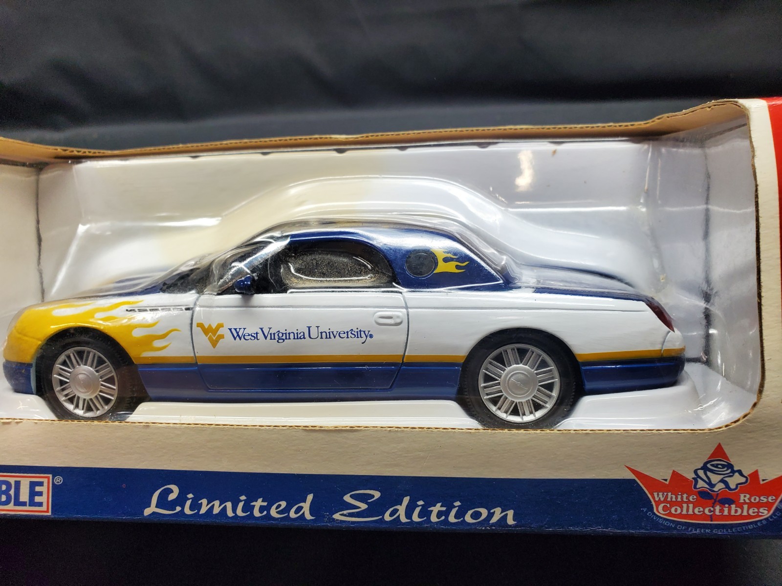 Picture 4 of 8