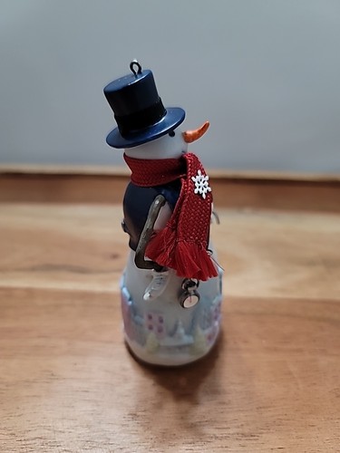 Hallmark Keepsake 2005 Skylar A Woolscarf Collectors Series #1 Snowtop Lodge - 第 4/7 張圖片