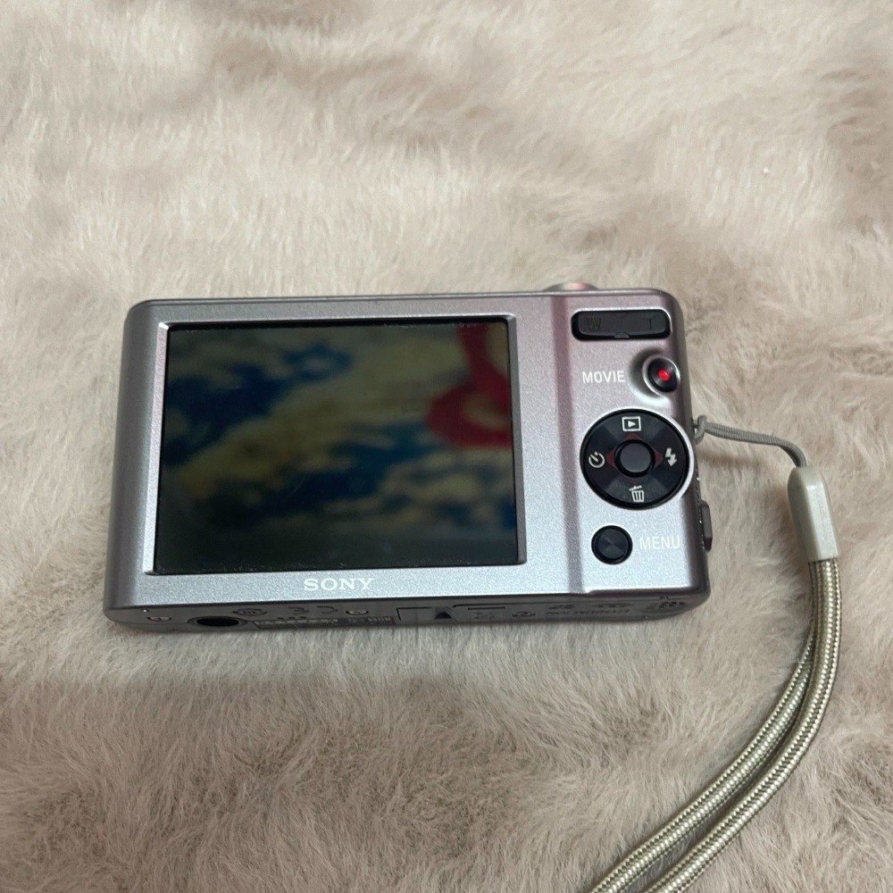 Sony CyberShot DSC-W810 Digital Camera 20.1MP 6x Optical Zoom