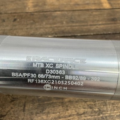Race Face MTB XC Spindle Kit 136mm 30mm Cinch RF136 Silver BSA