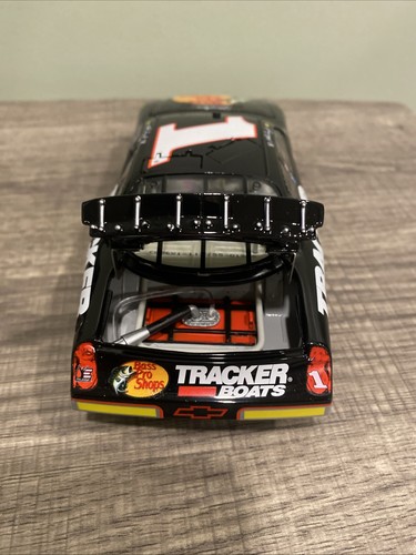 Martin Truex Jr 1/24 Back On Track #1 2006 Our Salute To A Legend Action - Picture 6 of 14