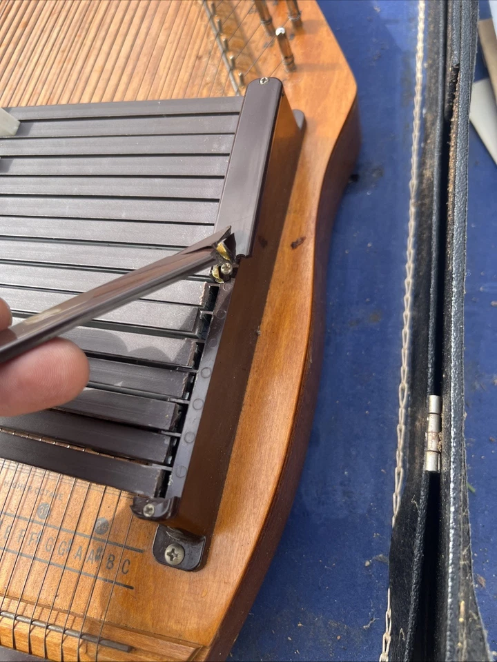 Silvertone Autoharp by Oscar Schmidt 36 Strings 15 Chords with Case, READ - Image 4 of 4