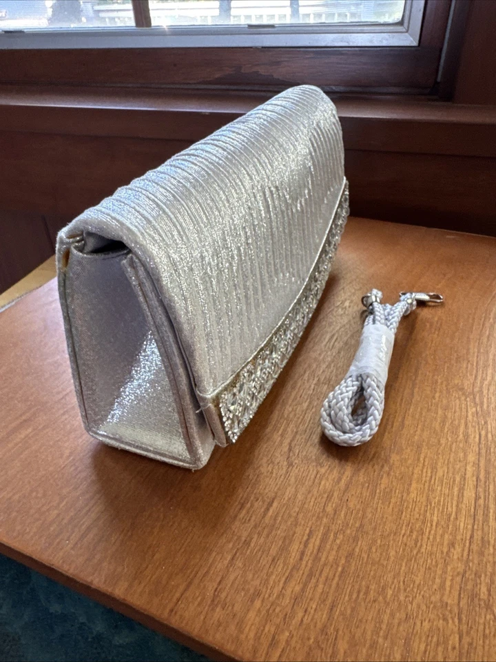 Bolso sin asas de noche con diamantes de imitación y color plateado cartera boda regreso a casa Foto 2 de 4