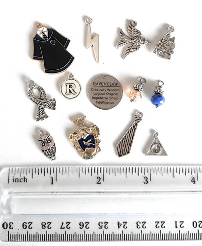 13 Charms Schwein Warzen Haus Zauberer Harry Buch/Film Charms Silber/Gold US-Verkäufer - Bild 28 von 47