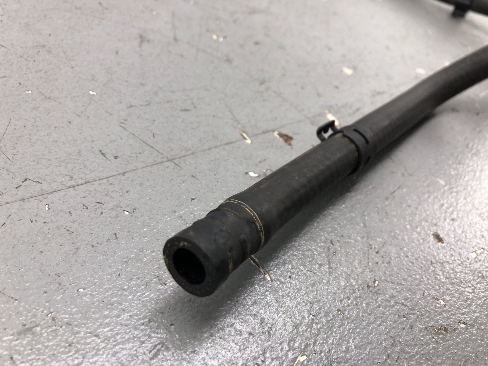2020-2023 MCLAREN GT 4.0L ENGINE WATER COOLANT HOSE LINE PIPE 22LA003GP OEM 2021