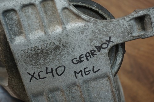 VOLVO XC40 2.0D GEABOX MOUNT PASSENGER LEFT SIDE 31460251 2017-2021 - Picture 7 of 8