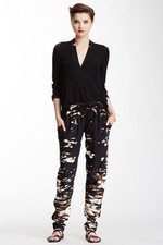 NWT Nicole Miller Jillian Shimmering Water Pant P 290