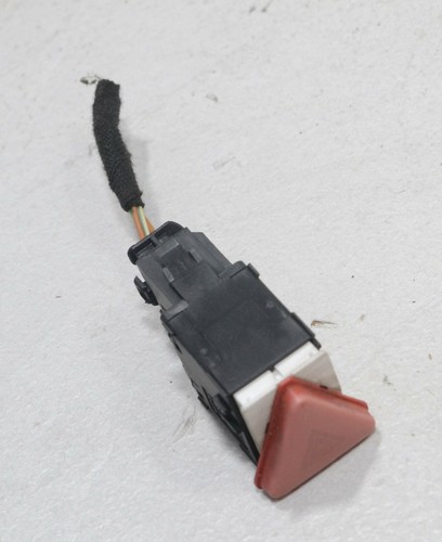 SKODA Fabia I 6Y2 (99-07) Schalter Warnblinker Warnblinkanlage #48946-B322