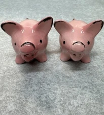 Vintage Piggies Salt & Pepper Shakers Cute Decorative Collectible Pig With Plugs