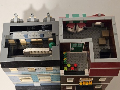 Lego 10218 Pet Shop - Preowned, Missing dog and rat - Picture 7 of 12
