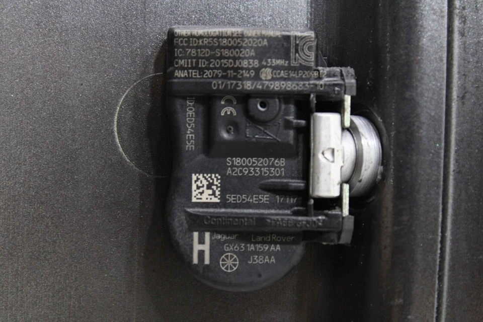 Llanta Land Rover Range Rover 2017 9,5Jx22 tapa central y sensor TPMS Foto 4 de 4