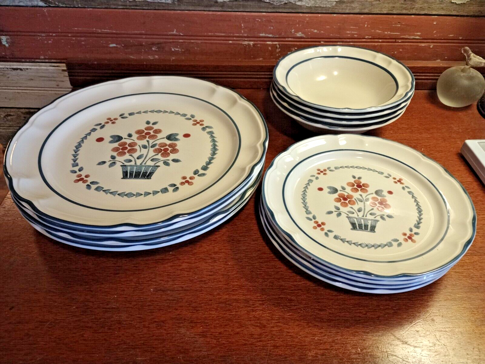 12 pc Hearthside Cumberland BRAMBLEBERRY ~ Dinnerware Set (4 Place Setting)