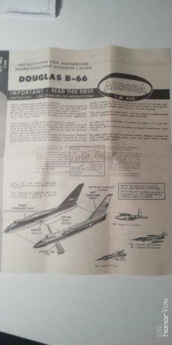 AURORA 1/132 DOUGLAS B66 IN KIT - Foto 6 di 7
