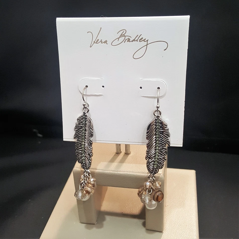 Pendientes de gancho largos de pluma enchapados en plata VERA BRADLEY para mujer nuevos con etiquetas Foto 2 de 4