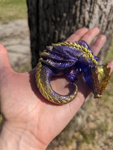 Purple and Gold Dice Guardian Dragon Resin Dragon TTRPG D20 Guardian - Picture 4 of 8