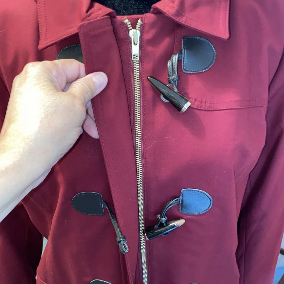 Chaqueta acolchada roja grande Charter Club para mujer Foto 4 de 4