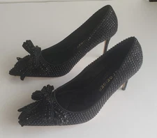 KURT GEIGER LONDON BELGRAVIA BLACK CRYSTAL DRENCH EAGLE BOW PUMPS US SZ 6.5 NIB