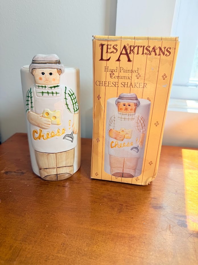 NOS Les Artisans Sigma the tastesetter Farmer 1981 Cheese Shaker Handpainted VTG