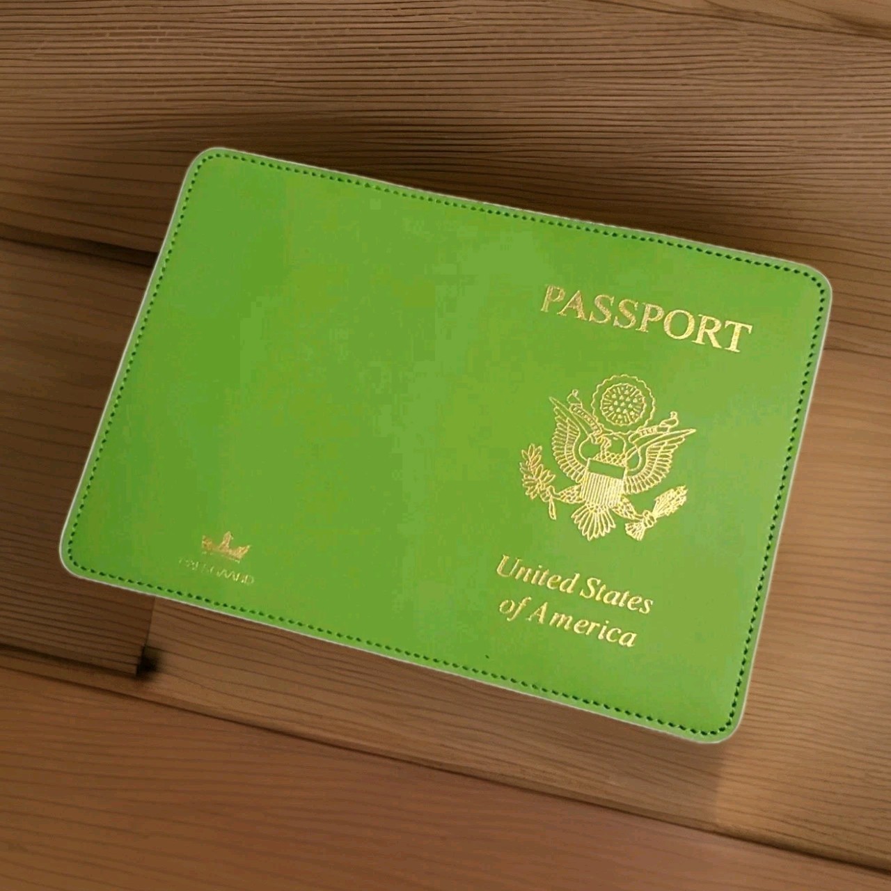 Baekgaard genuine leather passport cover holder case green gold letters