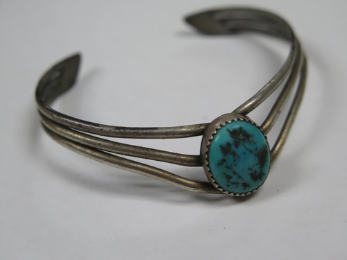 Brazalete Navajo antiguo de plata de ley y turquesa 12,1 g hecho a mano