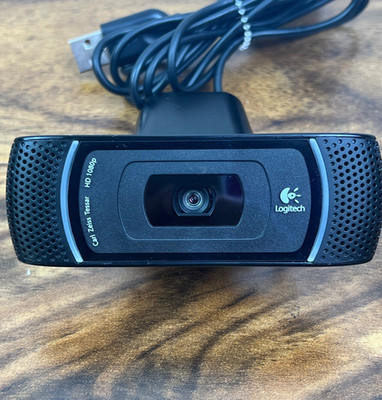 Logitech Carl Zeiss Tessar Lens Webcam  V-U0017  1080p HD  Working
