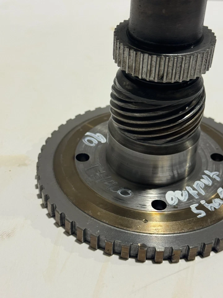 1990 GMC / CHEVY TH400 TURBO 400 AUTO TRANS OUTPUT SHAFT RWD C PICKUP - Image 4 of 4