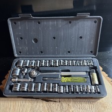 39 Piece 38 Drive Socket Set Ratchet Wrench Tool Kit Case Case