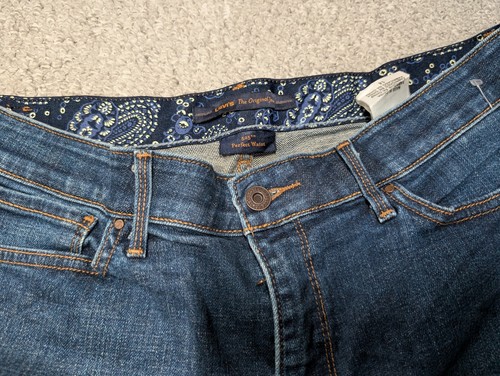 LEVI'S 525 Perfect Waist Women's Classic Dark Wash Denim Jeans Shorts 14 - Picture 4 of 14